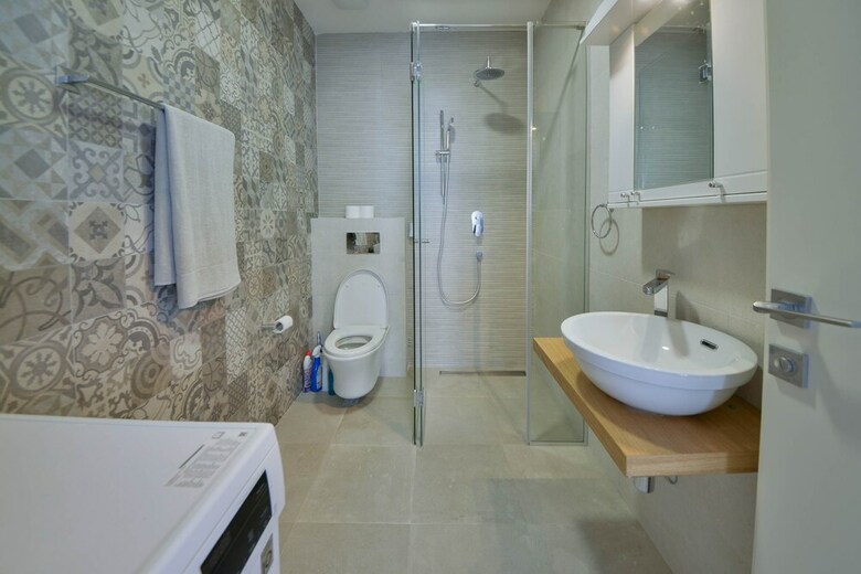 Blue Moon Apartments