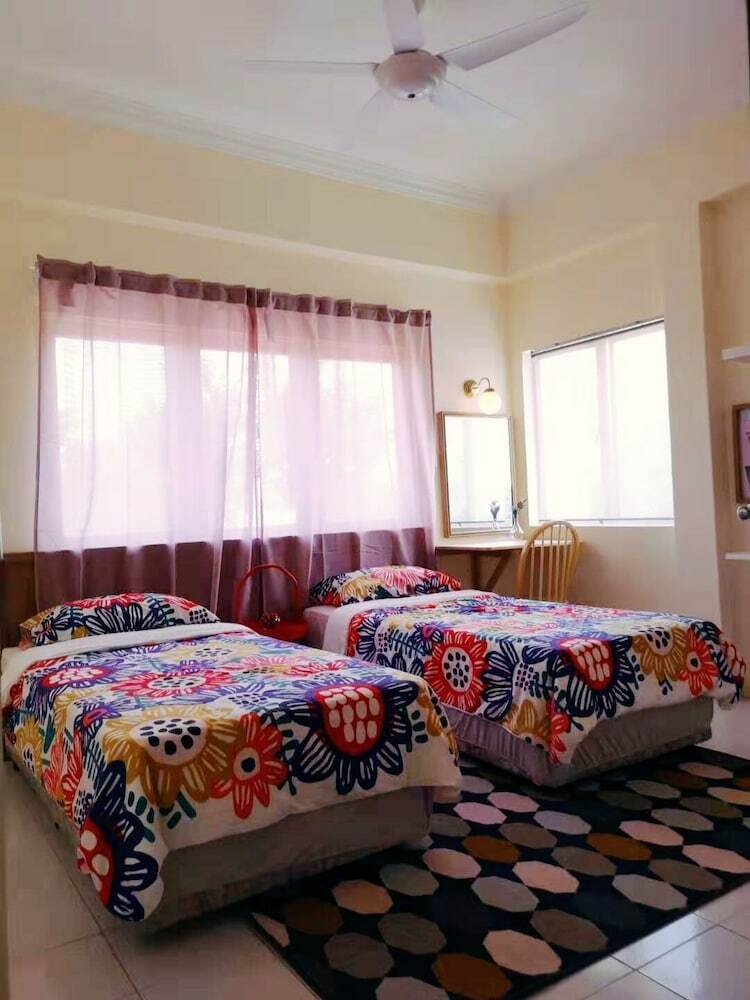 Hotel Aurora Court