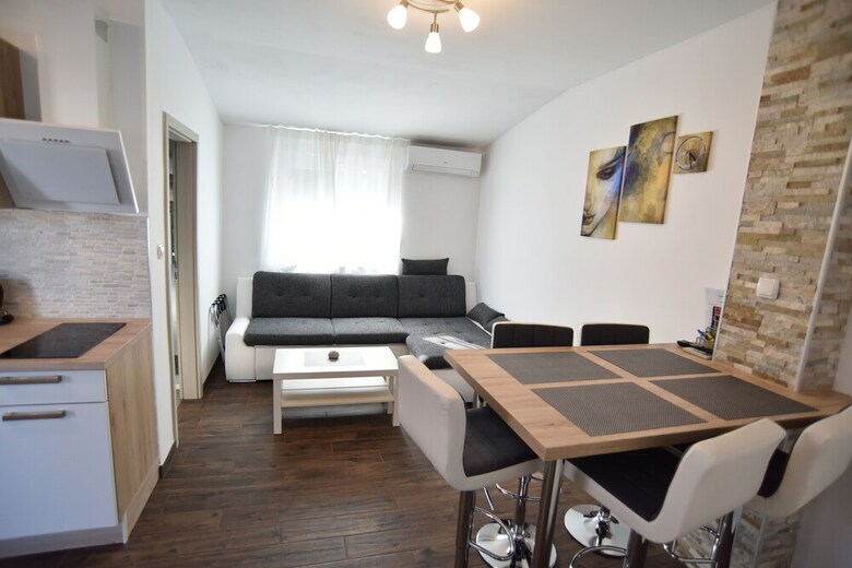 Apartment House