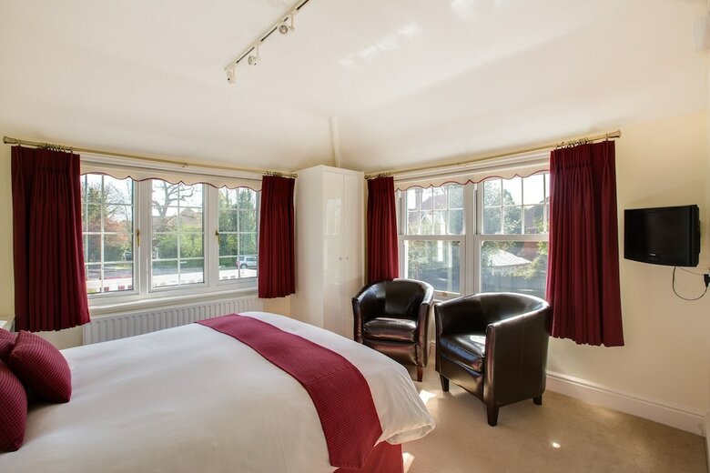 Cumberland House B&B Gatwick