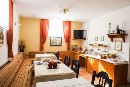 Hostal Vila Romana
