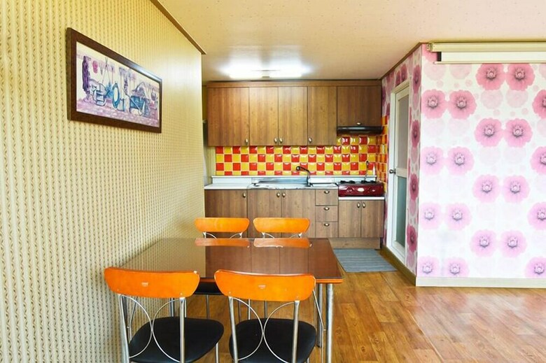 Pension Buk-myeon Hill House