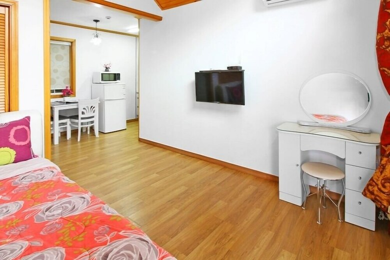 Pension Roseway