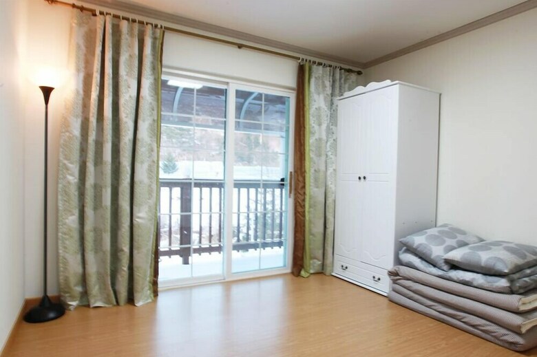 Ostar House