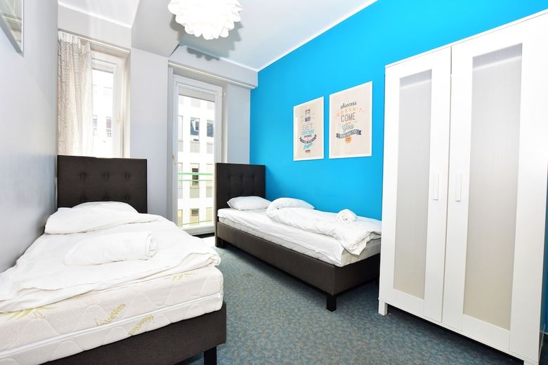 Hostal Dukes Aparthostel - Old Town