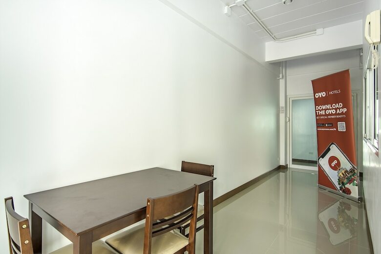Hotel Oyo 601 C W Mansion Phuket