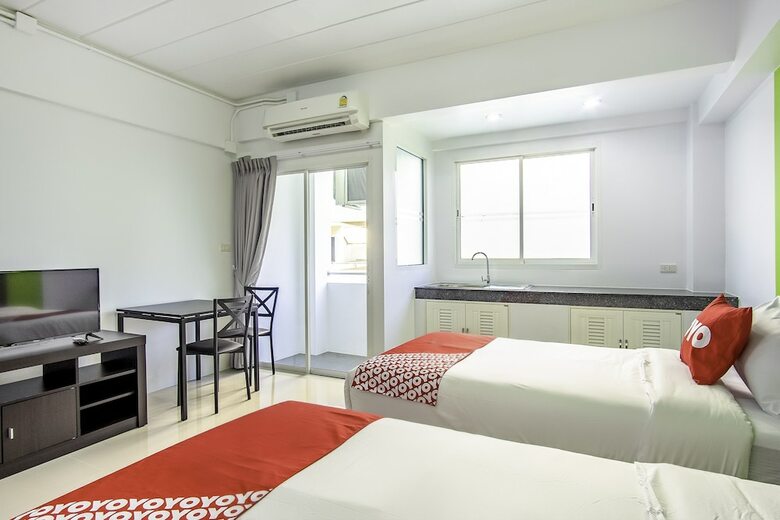 Hotel Oyo 601 C W Mansion Phuket