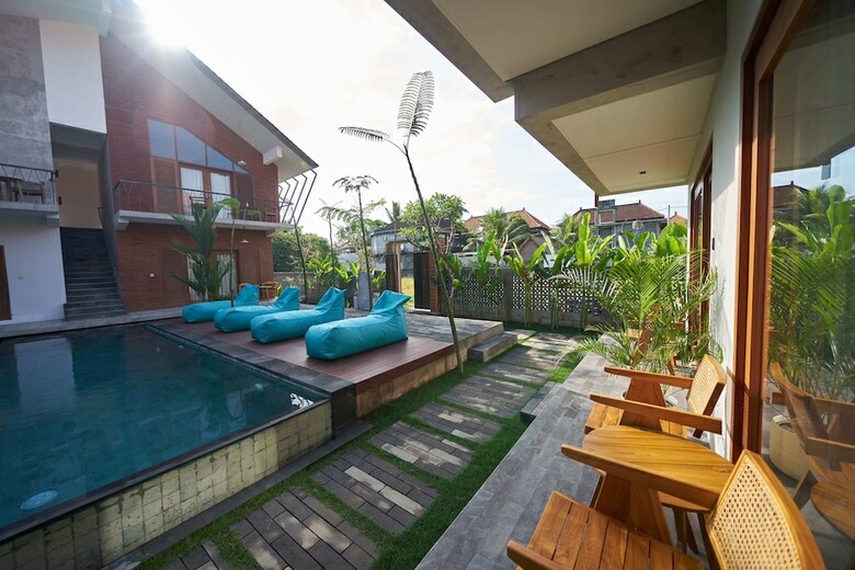 Hotel Kubu Tropis