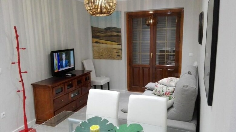 Apartamentos Completo Alarc�n Centro