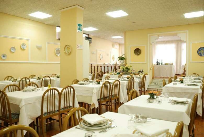 Posada Hotel Iris Crillon