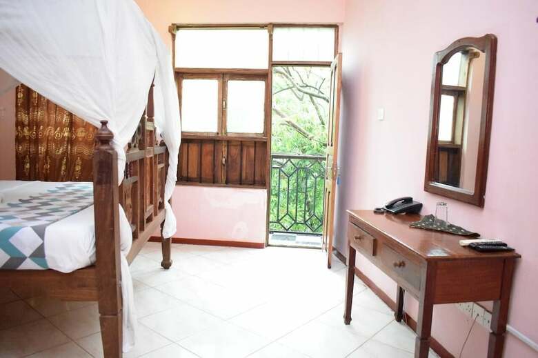 Hotel Mrusi House