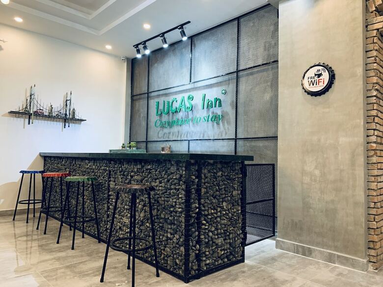 Hotel Lucas Inn 2