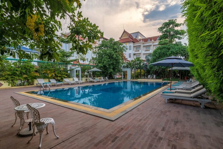 Angkor White Swan Hotel