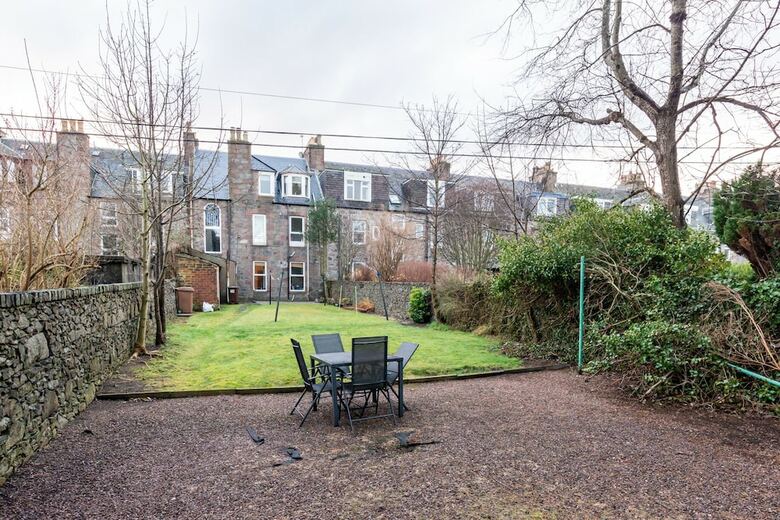 Highland Holburn Apartment