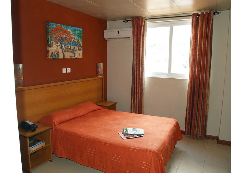 Champ De Mars Hotel