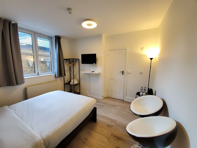 Hotel Sleeplicity London Heathrow