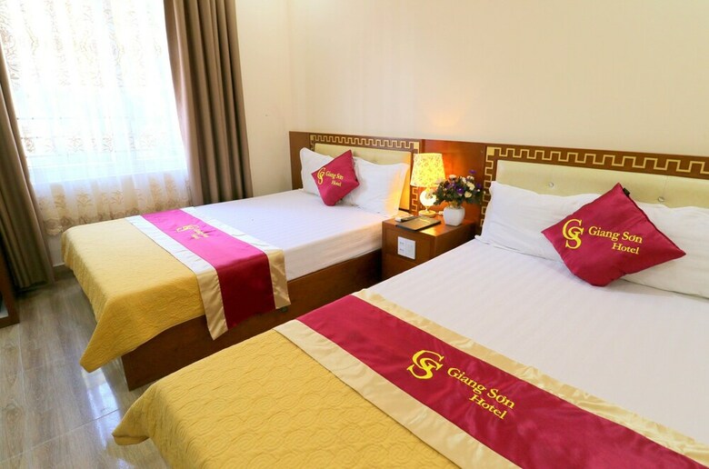 Giang Son Sea View Hotel