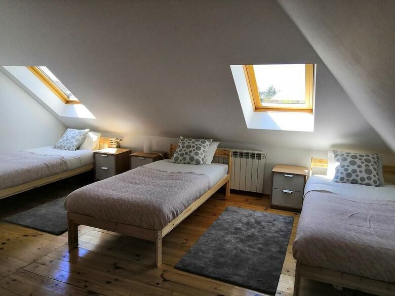 Hostal Avethna Warsaw Airport Hostel