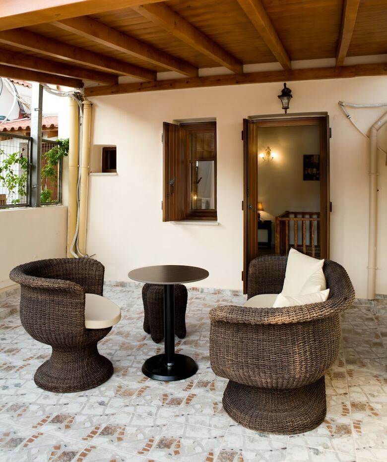 Apartamentos Odos Oneiron