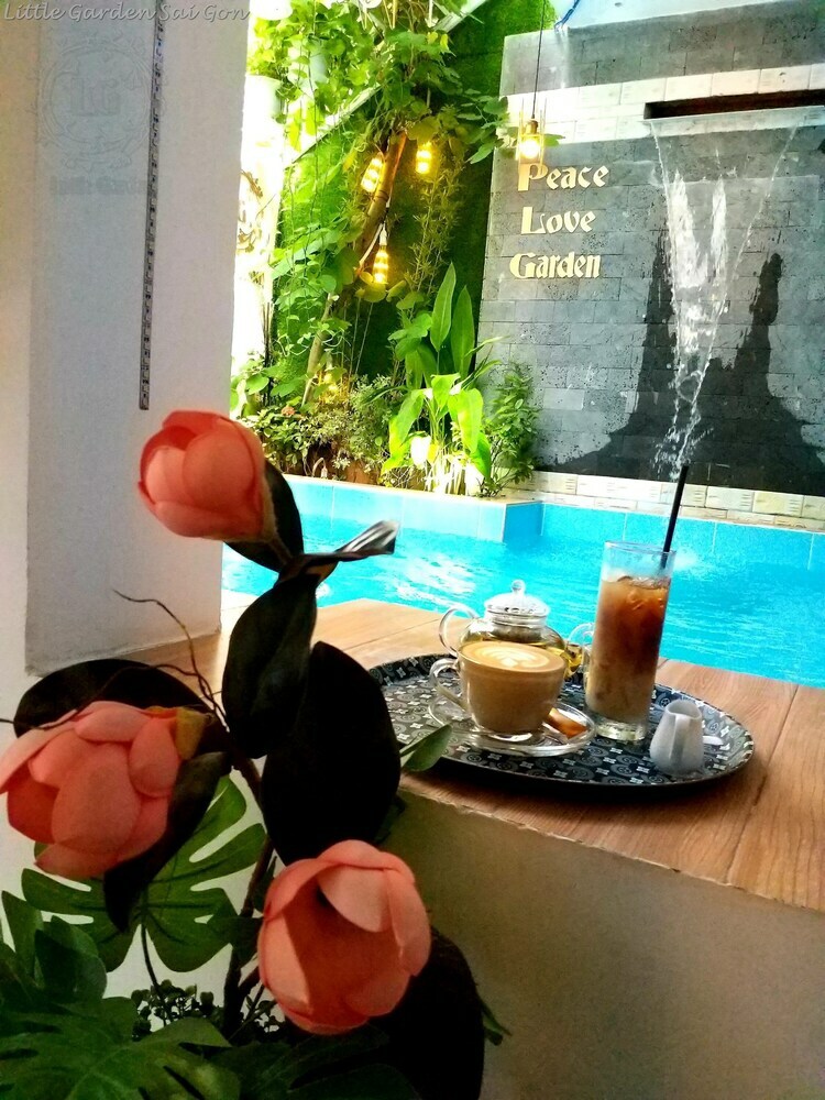 Hostal Little Garden Hostel