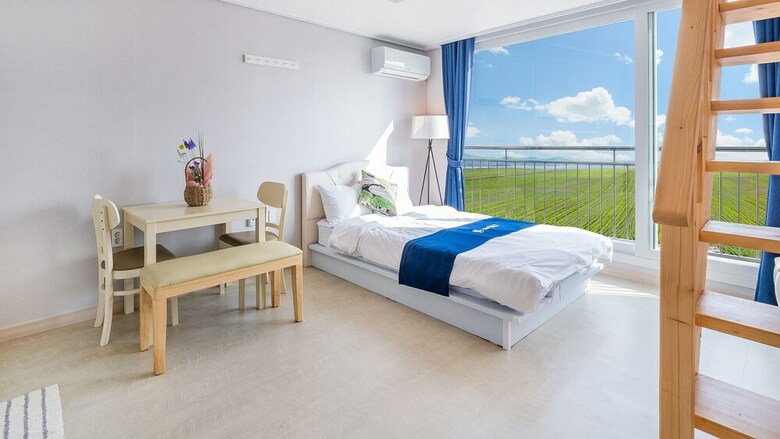 The Sky Pool Villa