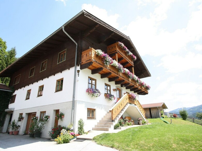 Spacious Apartment In Wagrain With Balcony