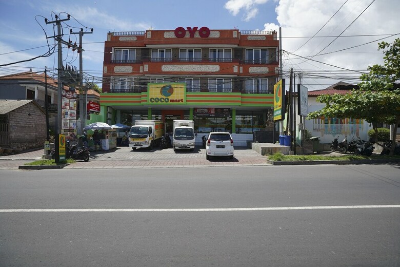 Hostal Oyo 2392 Nusa Dua Eling Inn