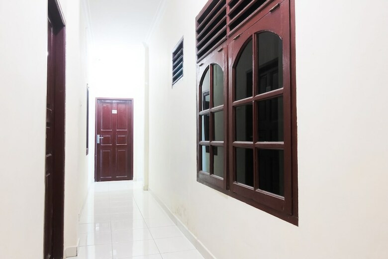 Hostal Spot On 2370 Berkah Homestay Syariah