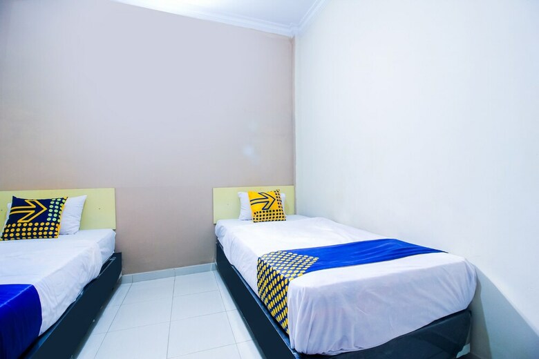Hostal Spot On 2370 Berkah Homestay Syariah
