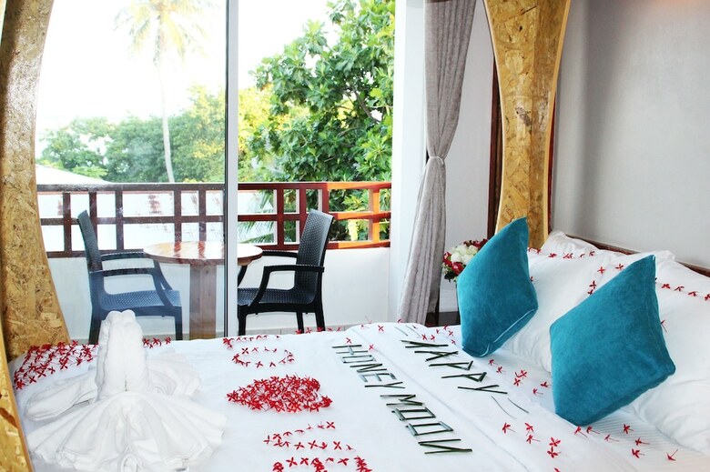 Hotel Athens View Guraidhoo