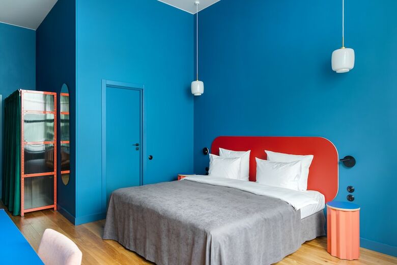 P 17 Hotel