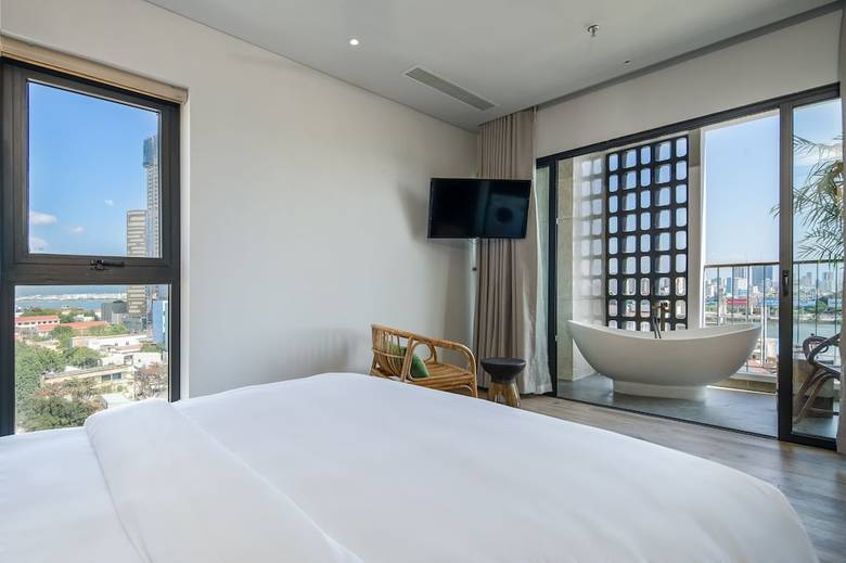 Seahorse Office And Hotel