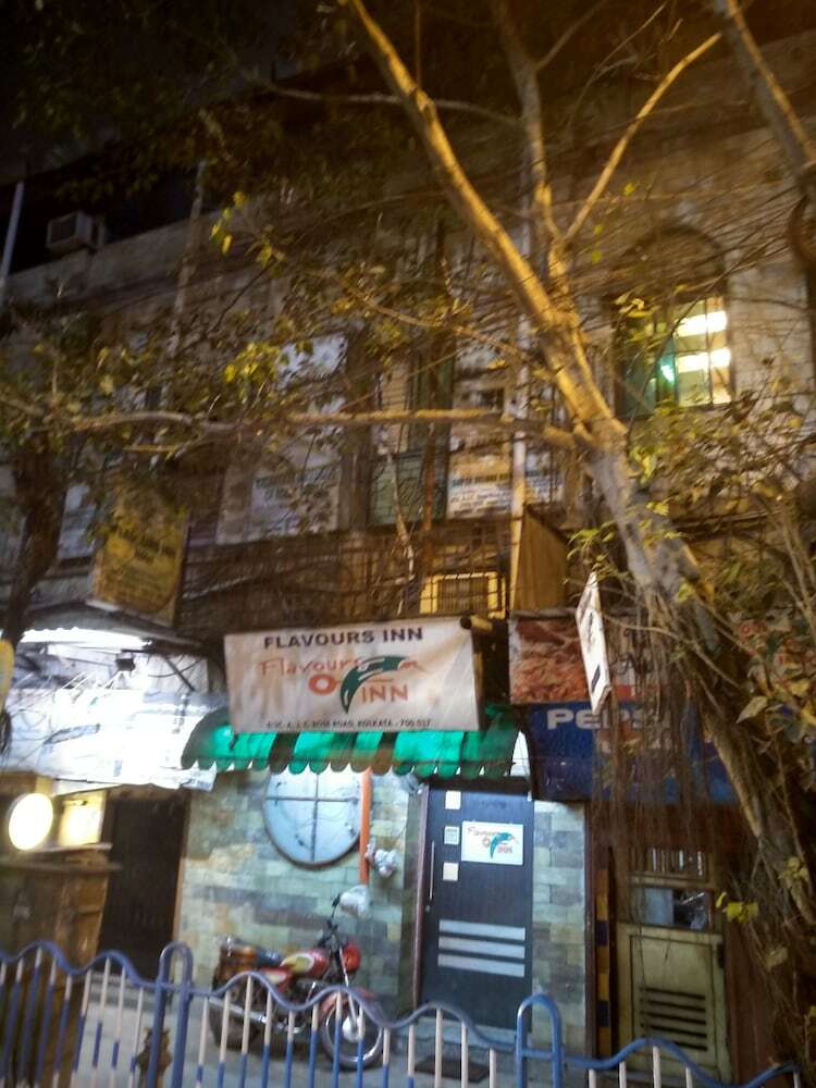 Hotel Flavours Inn
