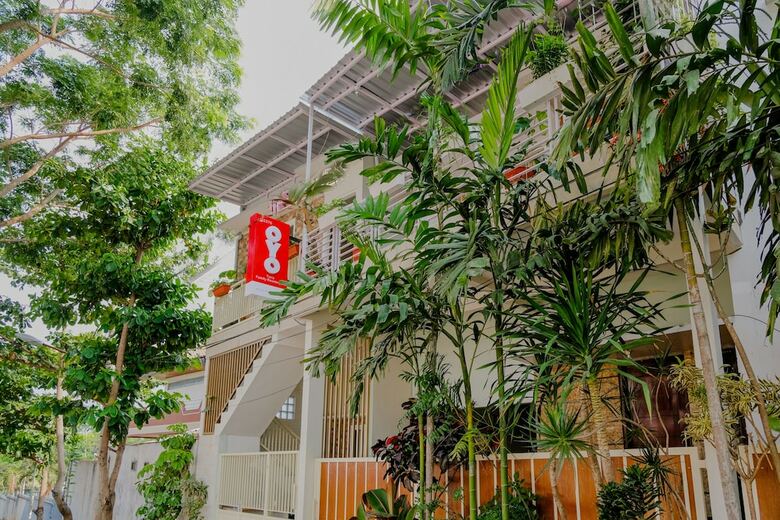 Hotel Oyo 2376 Tiara Family Residence