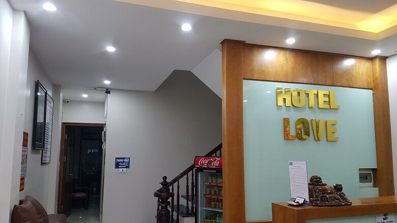 Oyo 756 Love Hotel