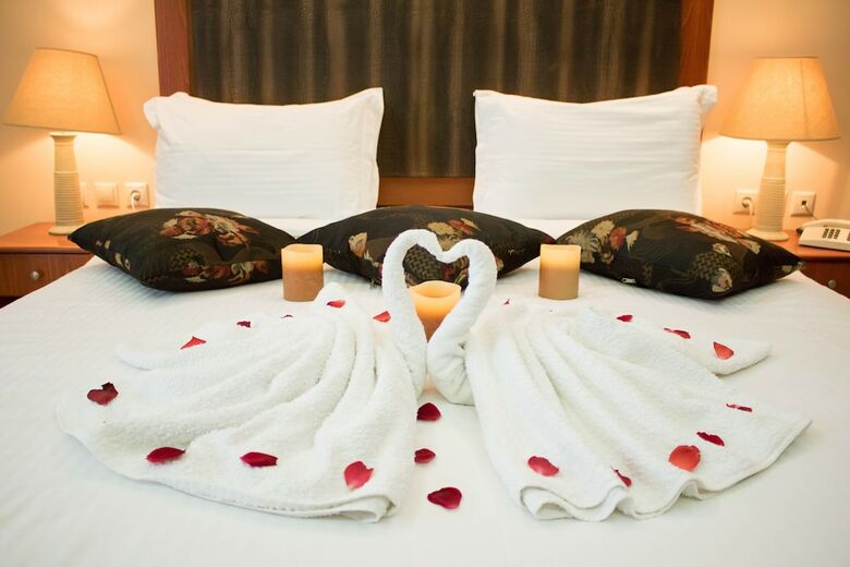 Americana Hotel