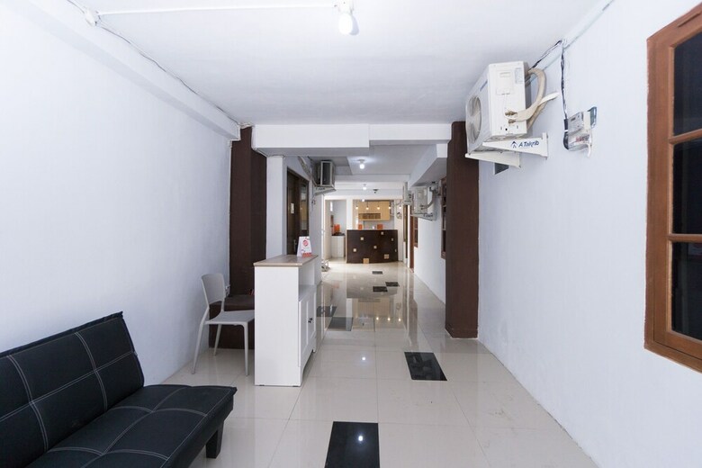 Hotel Oyo 2444 Sera House