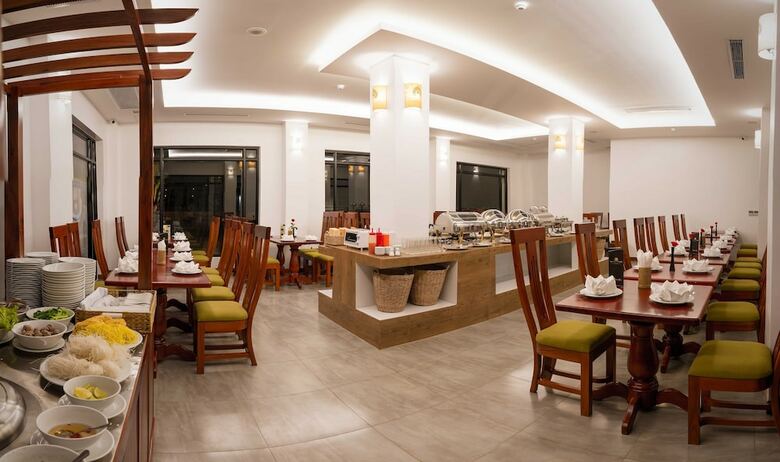 Hotel The Palm Bay Resort