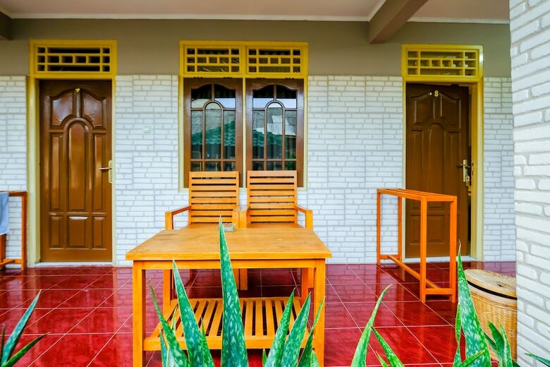 Hostal Oyo 2292 Pondok Lita