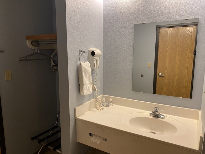 Posada Garnett Hotel & Rv Park
