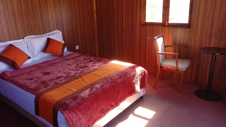Hotel The Dunes Camping & Safari Rak