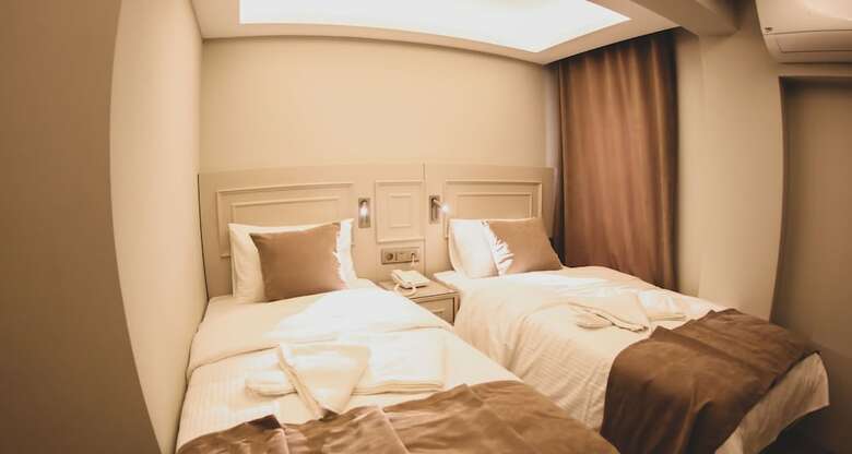 X-nellyi Boutique Hotel