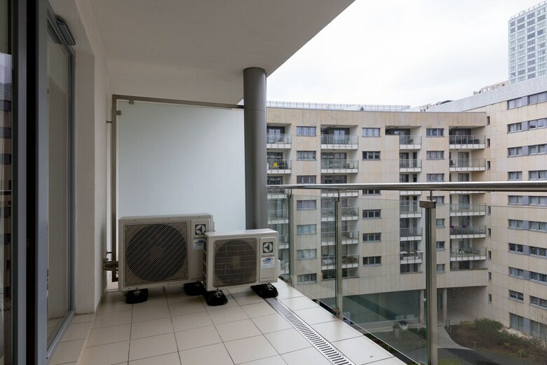 Oxygen Residence Spacious Apartment
