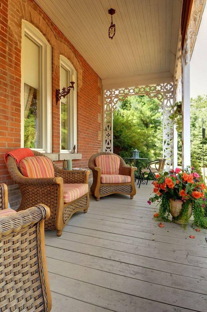 Bed & Breakfast Devonshire Guest House & Spa