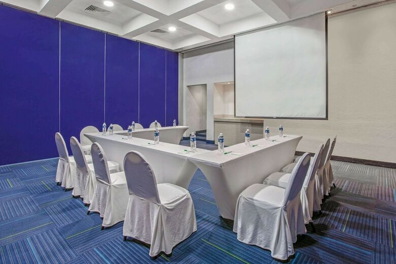 Hotel Fiesta Inn Monterrey Norte