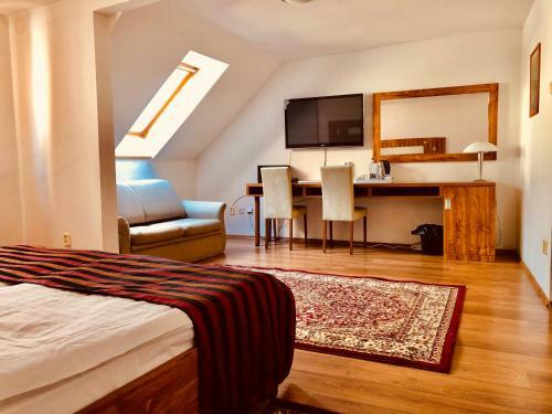 Hotel & Penzi�n Grand Matej