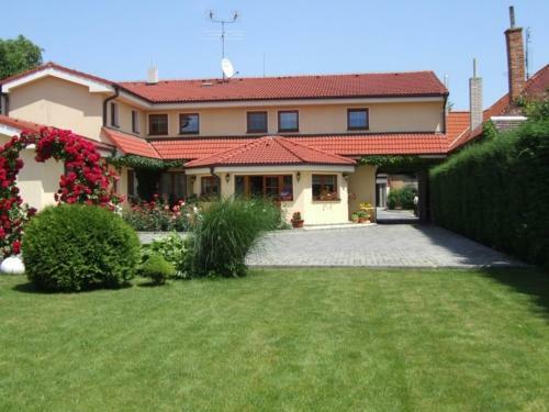 Hostal Penzion 77