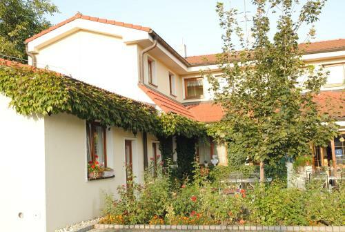 Hostal Penzion 77