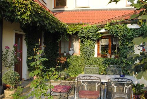 Hostal Penzion 77