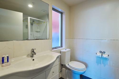 Waves Luxury Apartments